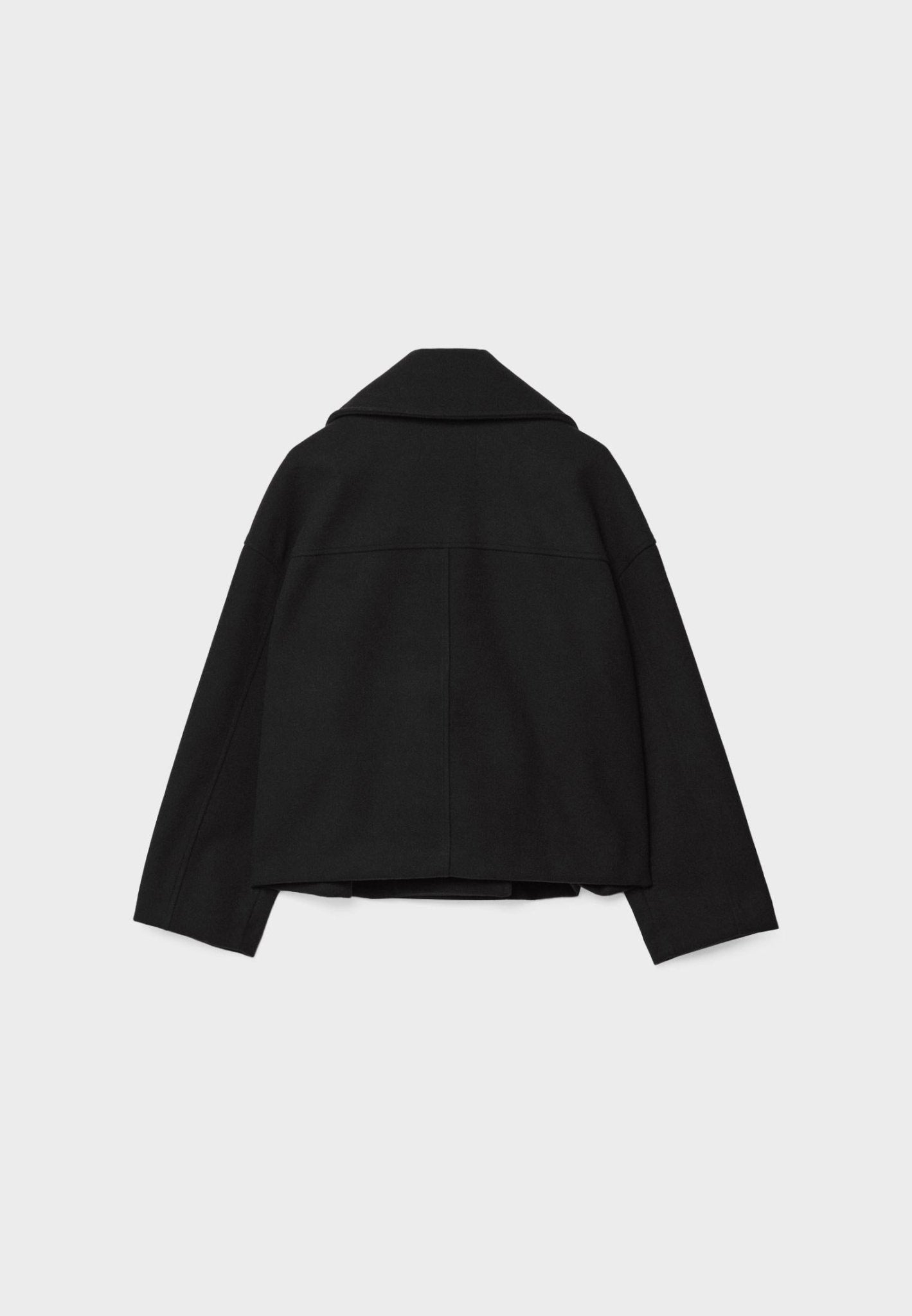 Double-Breasted Cropped Jacket with Tailored Fit and Pointed Lapels – Chic and Versatile Design for Modern Sophistication 9