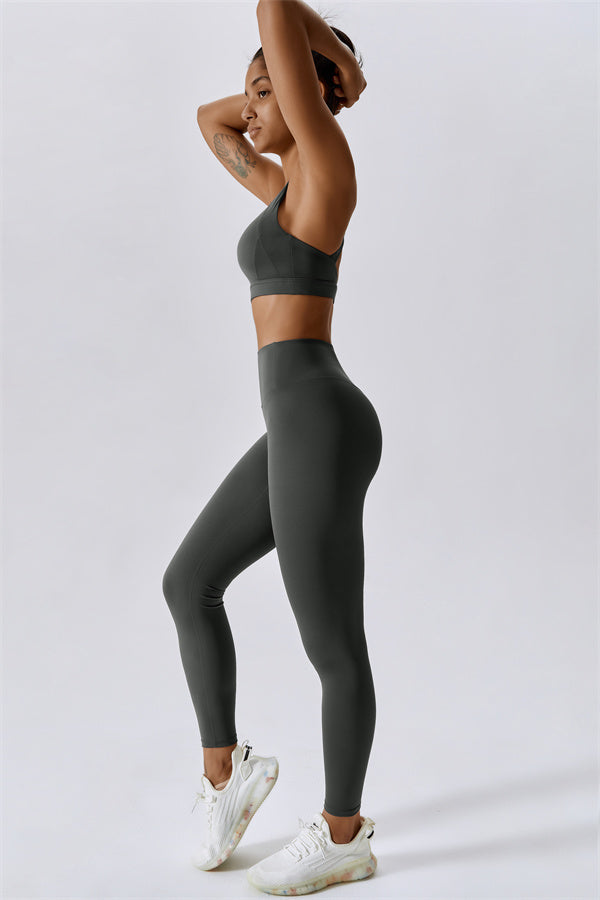 Ruched Back Performance Leggings