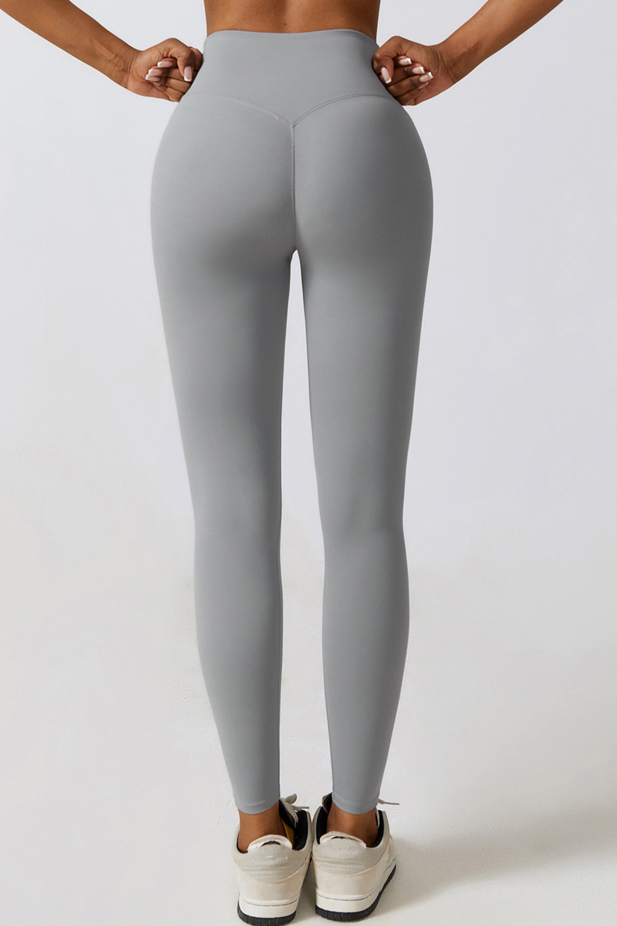 Ruched Back Performance Leggings