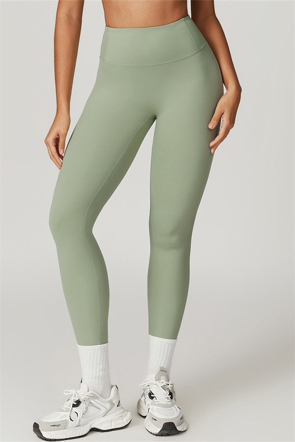 Ruched Back Performance Leggings